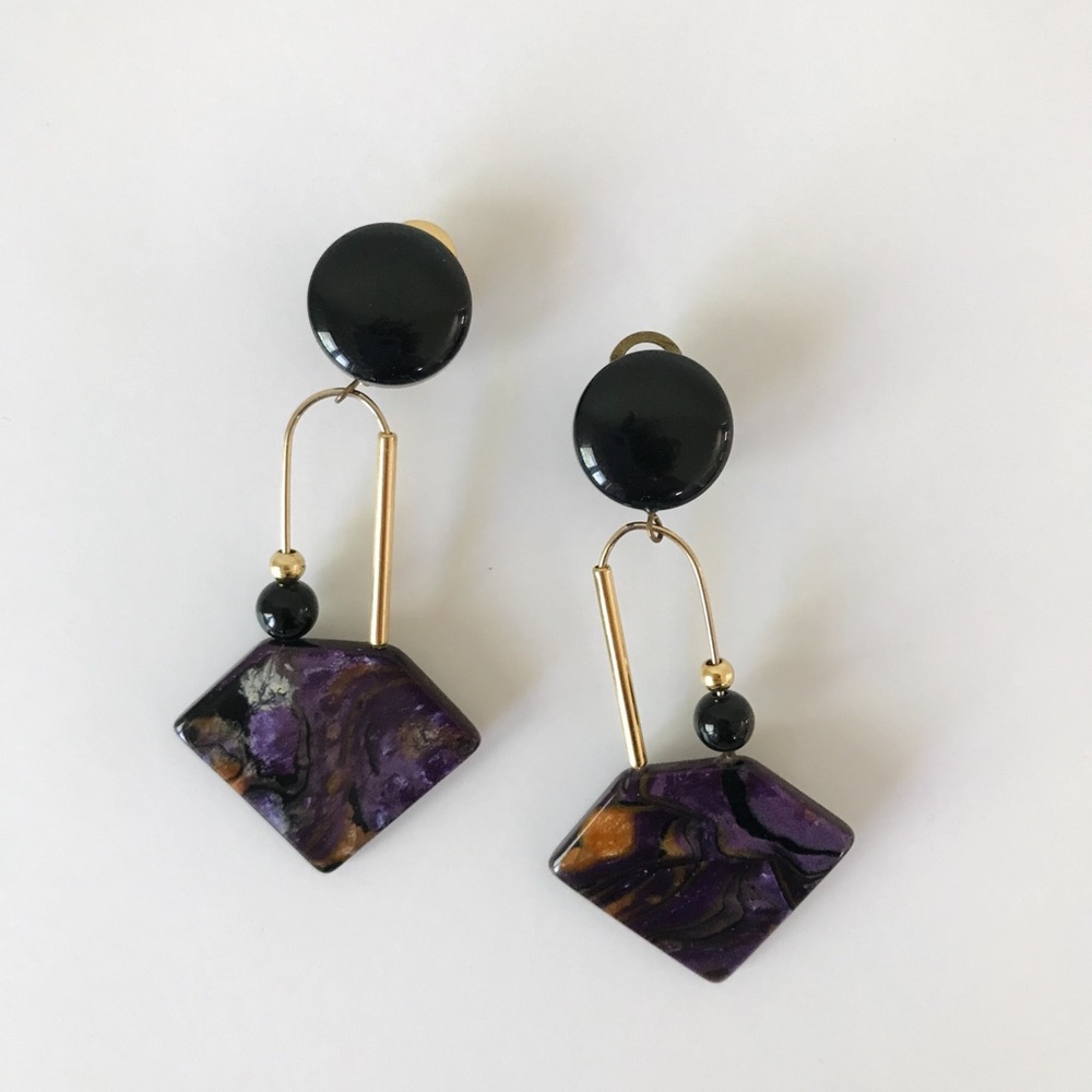 HP⭐️Vintage 80s purple black dangle earrings
